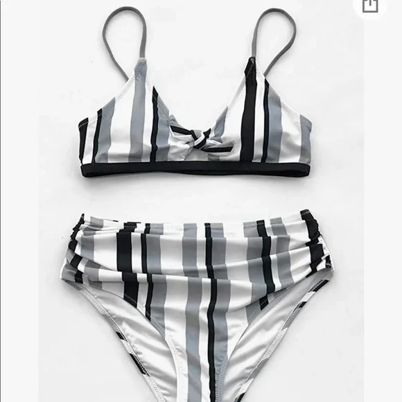 Cupshe swimsuit #76 - Picture 3 of 6